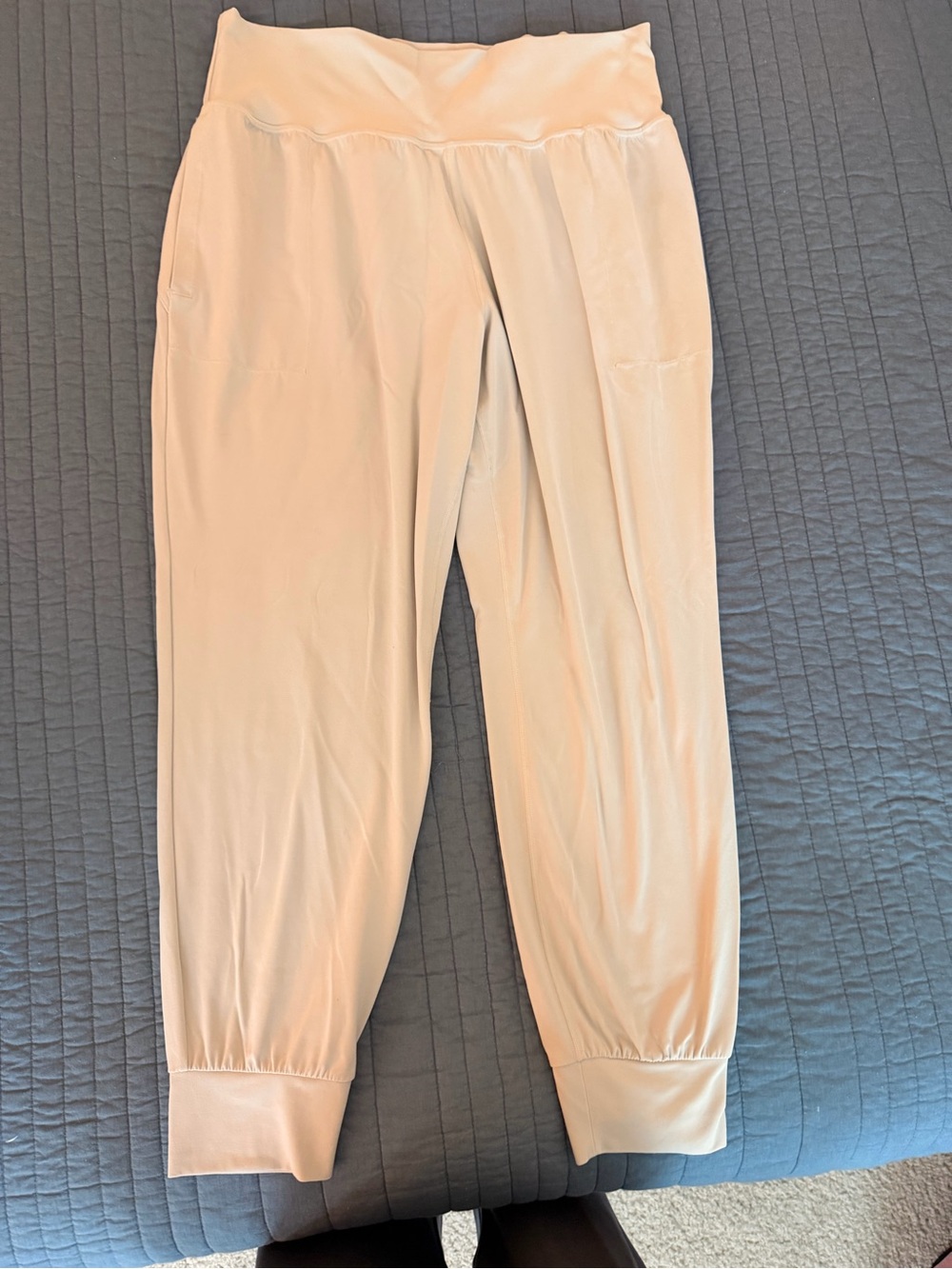 Athleta Salutation Jogger Pants
